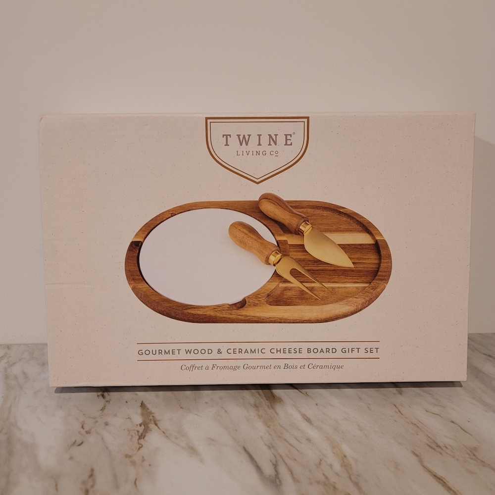NEW Gourmet Wood & Ceramic Cheese Board Set